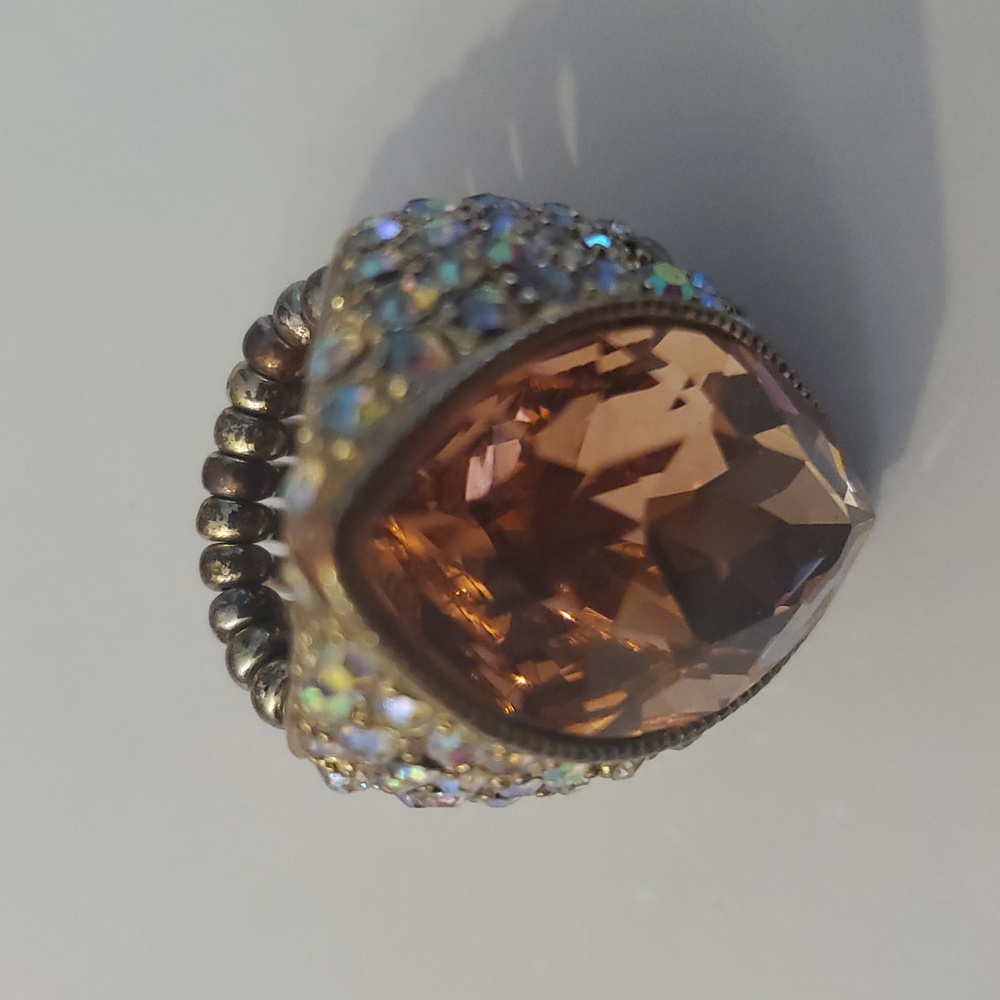 Pretty Ring With Pink Rhinestone!